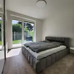 Ba With Free Garage Parking And Garden Appartamento Bratislava