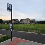 Ba With Free Garage Parking And Garden Appartamento