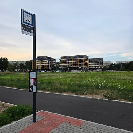 Ba With Free Garage Parking, Huge Outside Area Apartment