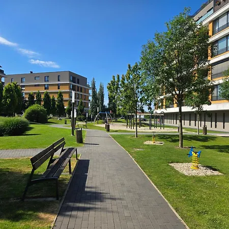 Ba With Free Garage Parking, Huge Outside Area * Pozsony
