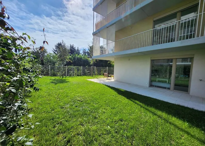 Ba With Free Garage Parking And Garden * Bratislava