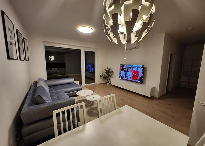 Apartmán Ba With Free Garage Parking And Garden *