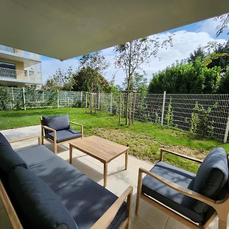 Ba With Free Garage Parking And Garden