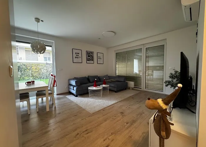 Ba With Free Garage Parking And Garden Apartament *