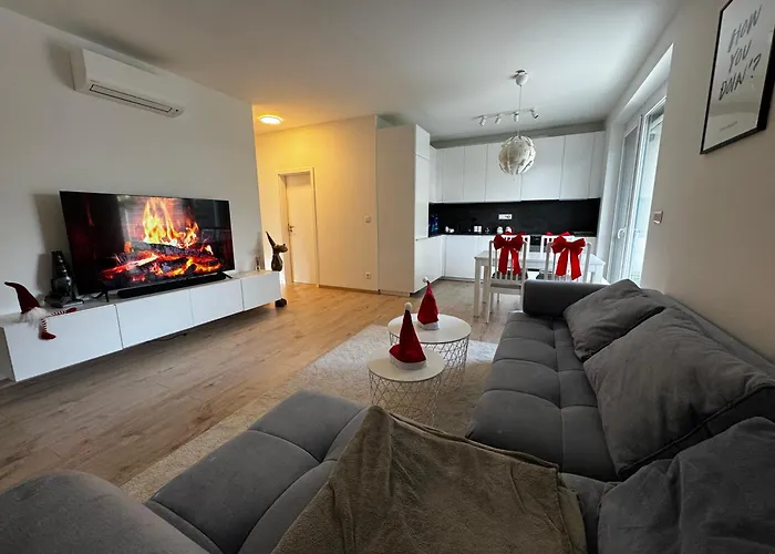 Ba With Free Garage Parking And Garden